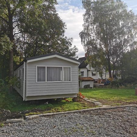 Garden Guest House Hovik ภายนอก รูปภาพ